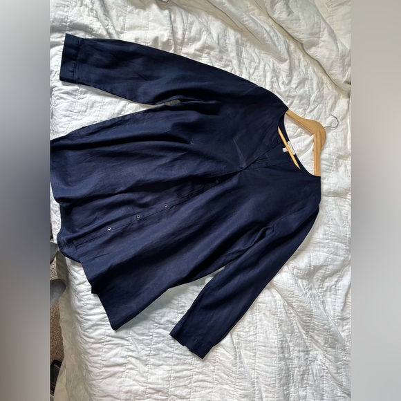 Eileen Fisher deep navy linen button down - Picture 4 of 8